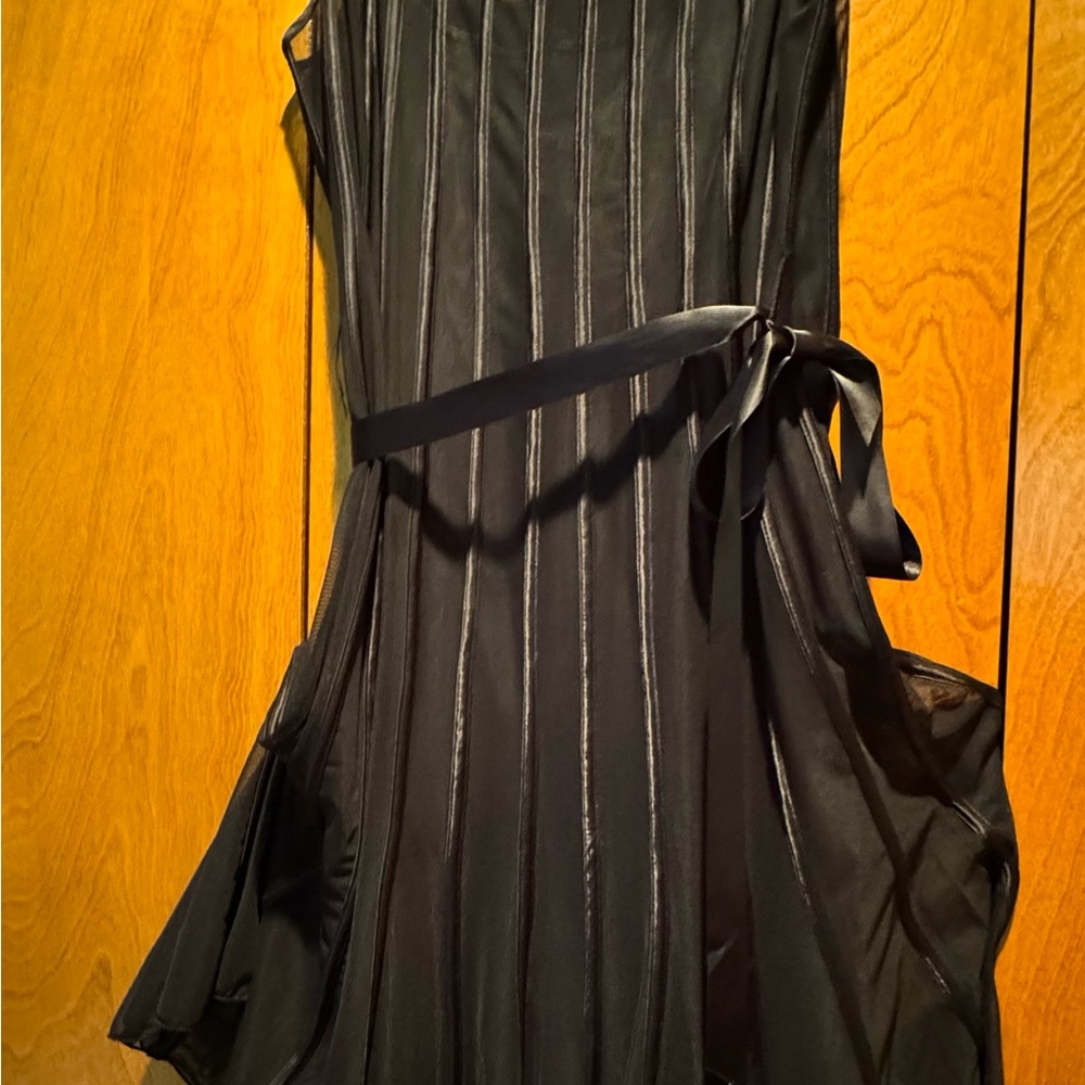 Black sheer lined special occasion dress! Sz 10